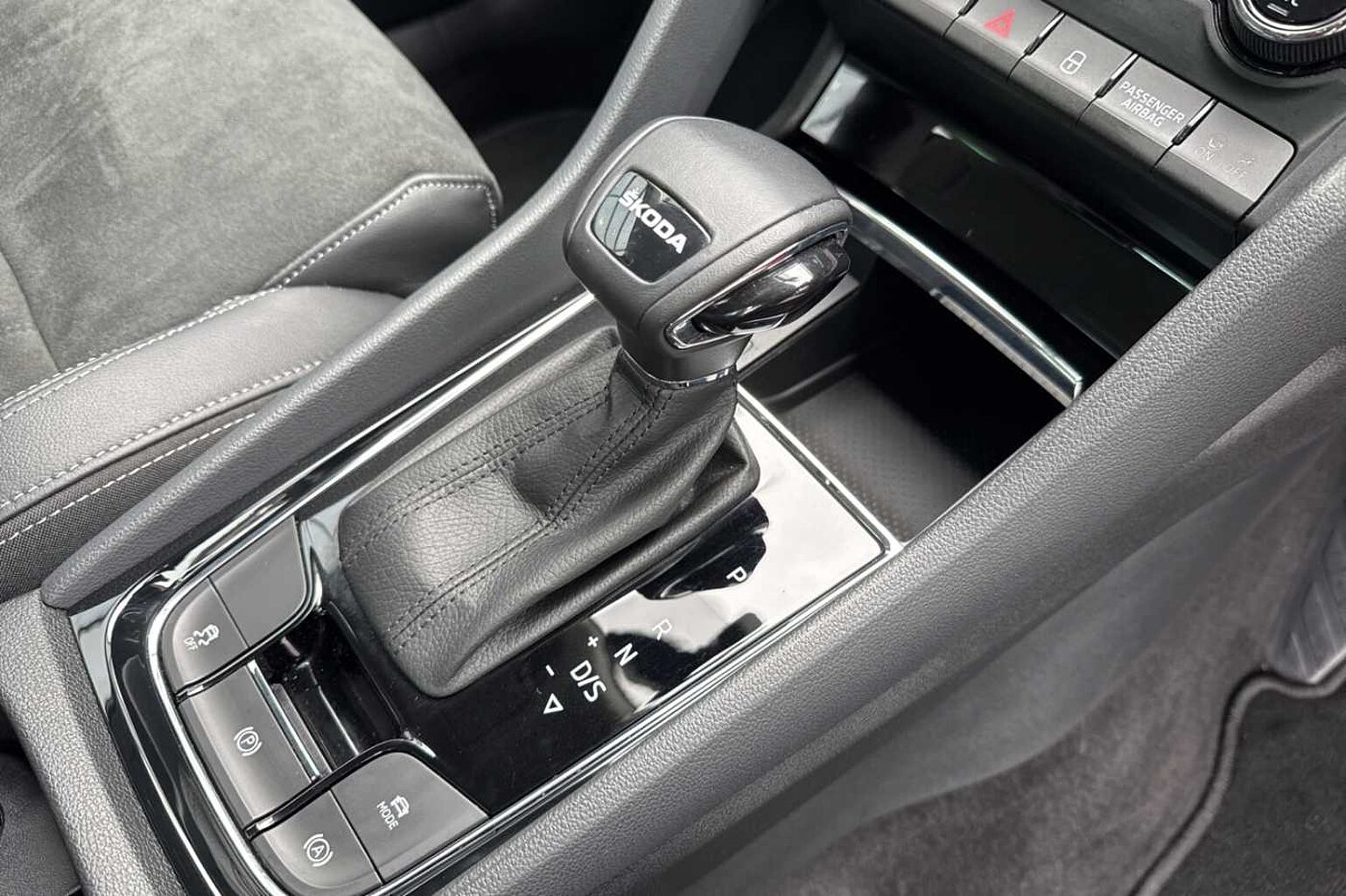 SKODA Karoq SUV 1.5 TSI (150ps) SE L ACT DSG