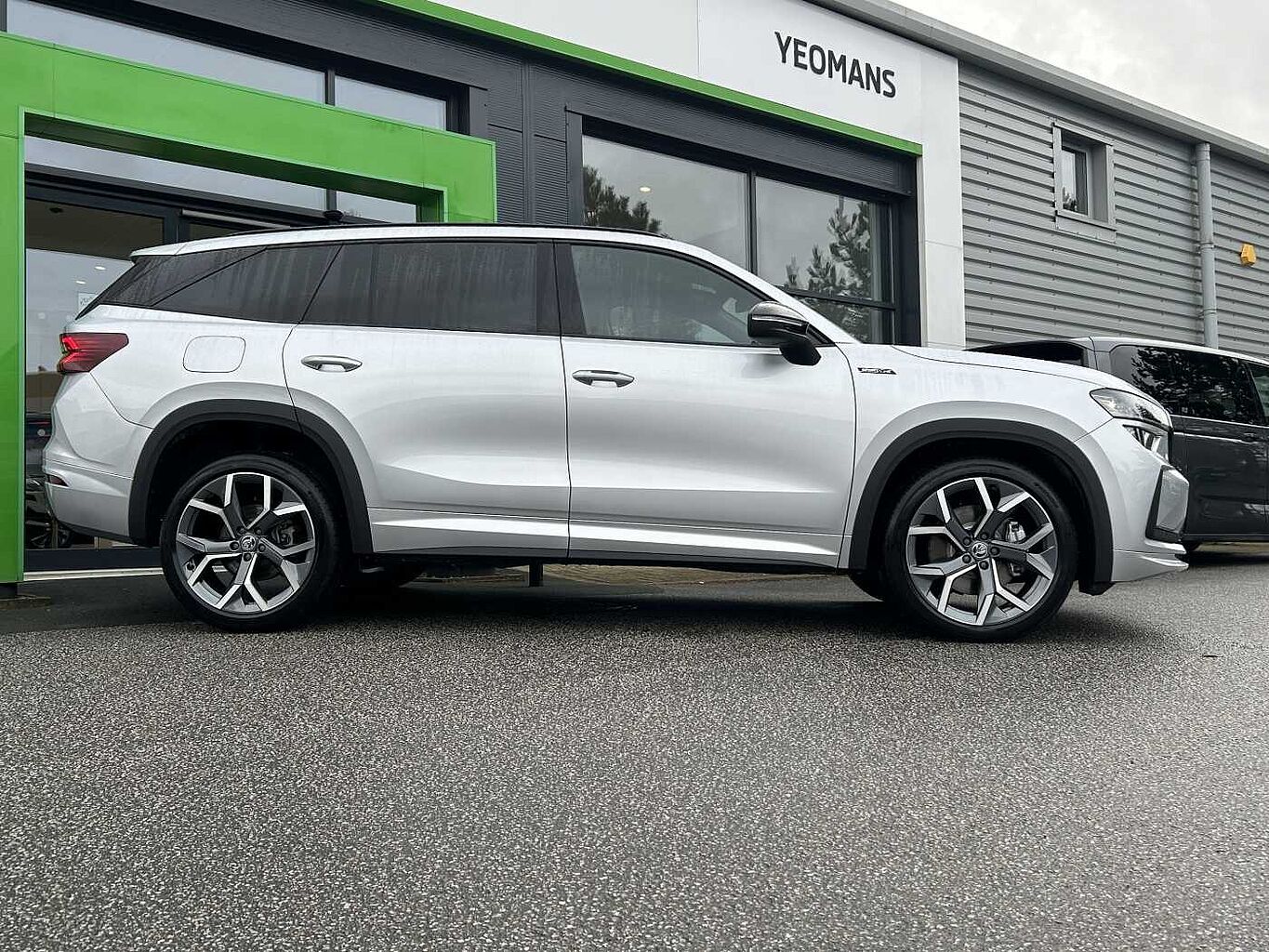 SKODA Kodiaq 1.5 TSI (204ps) Sportline iV DSG