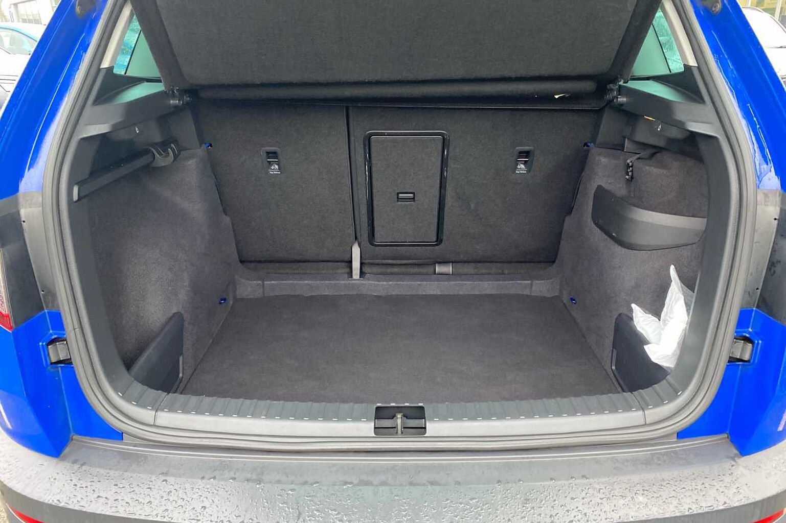 SKODA KAROQ 1.0 TSI 110 SE Technology 5dr