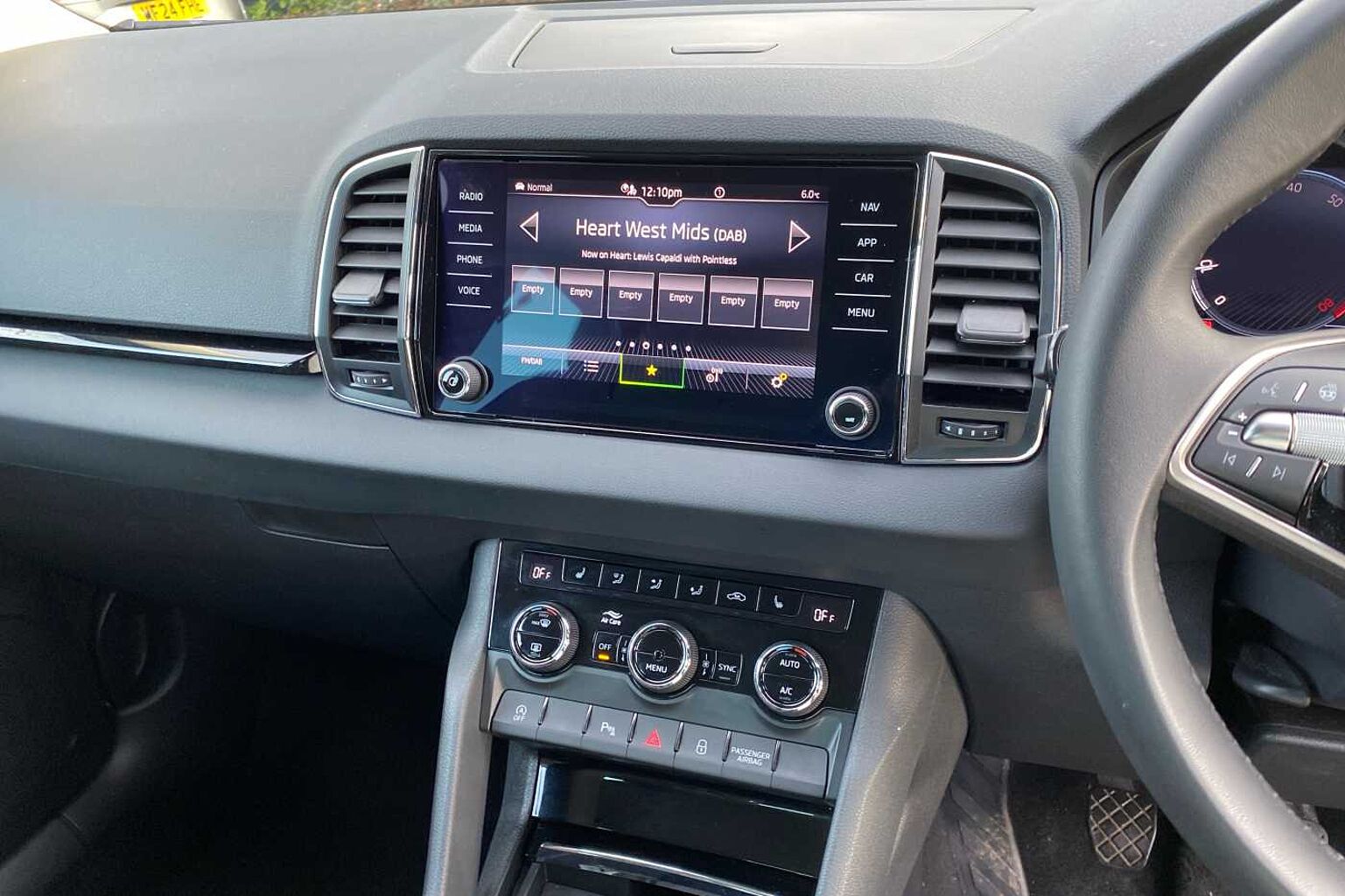 SKODA KAROQ 1.0 TSI 116 SE L 5dr