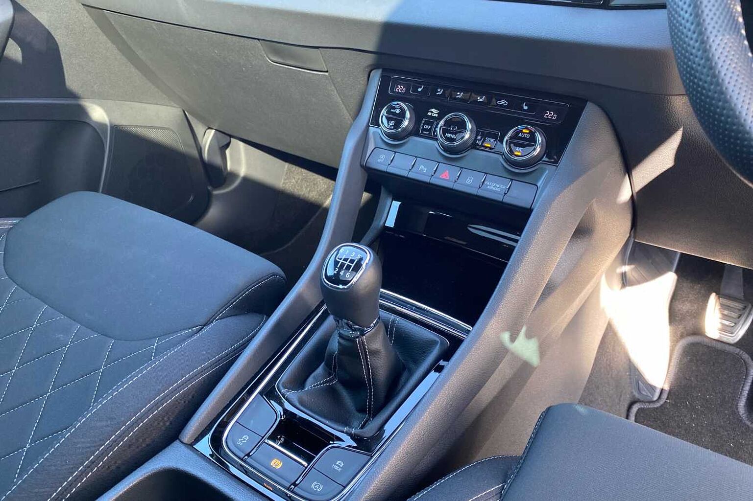 SKODA KAROQ 1.5 TSI Sportline 5dr