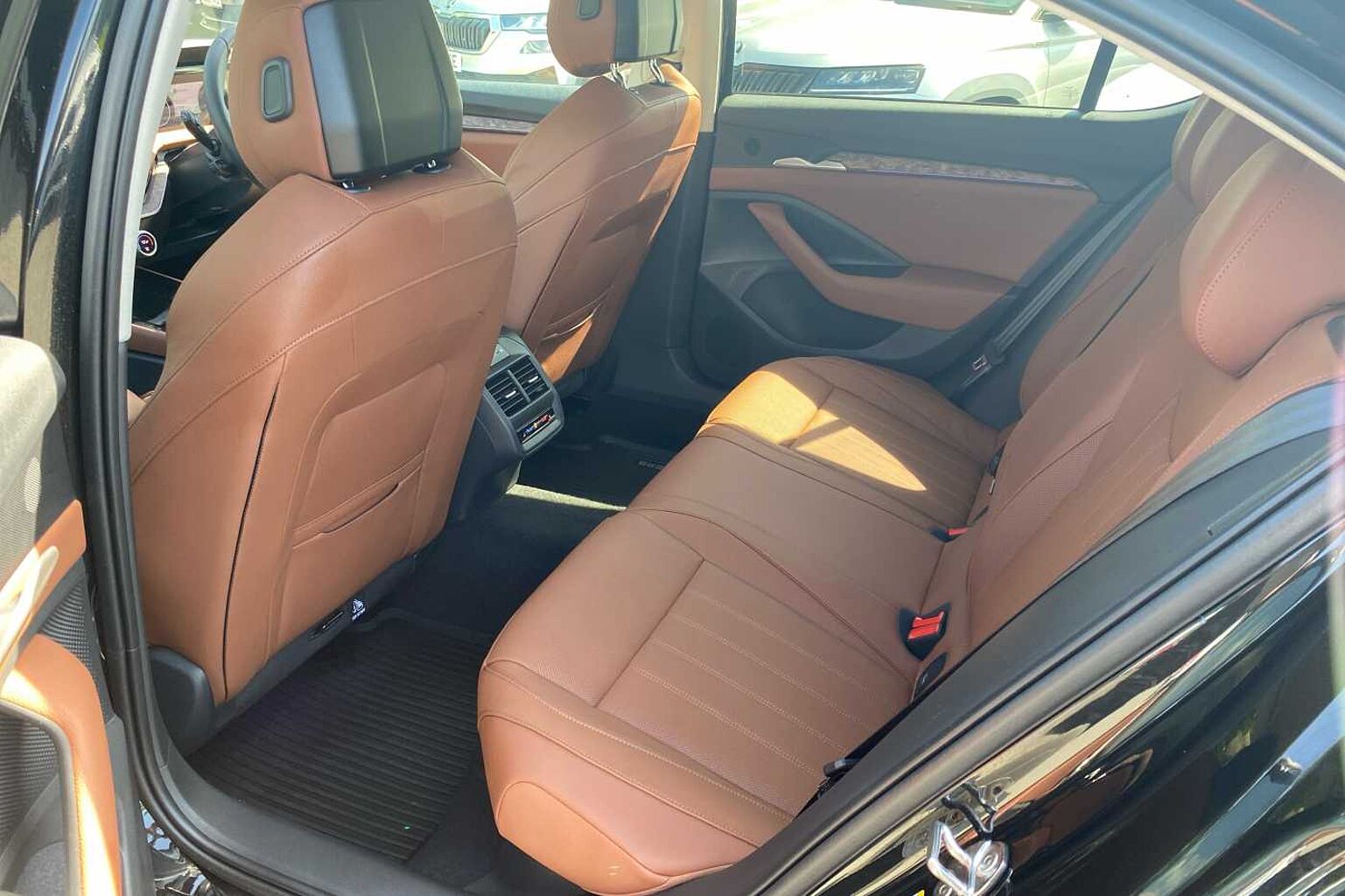 SKODA SUPERB 2.0 TDI 193 Laurin + Klement 4X4 5dr DSG