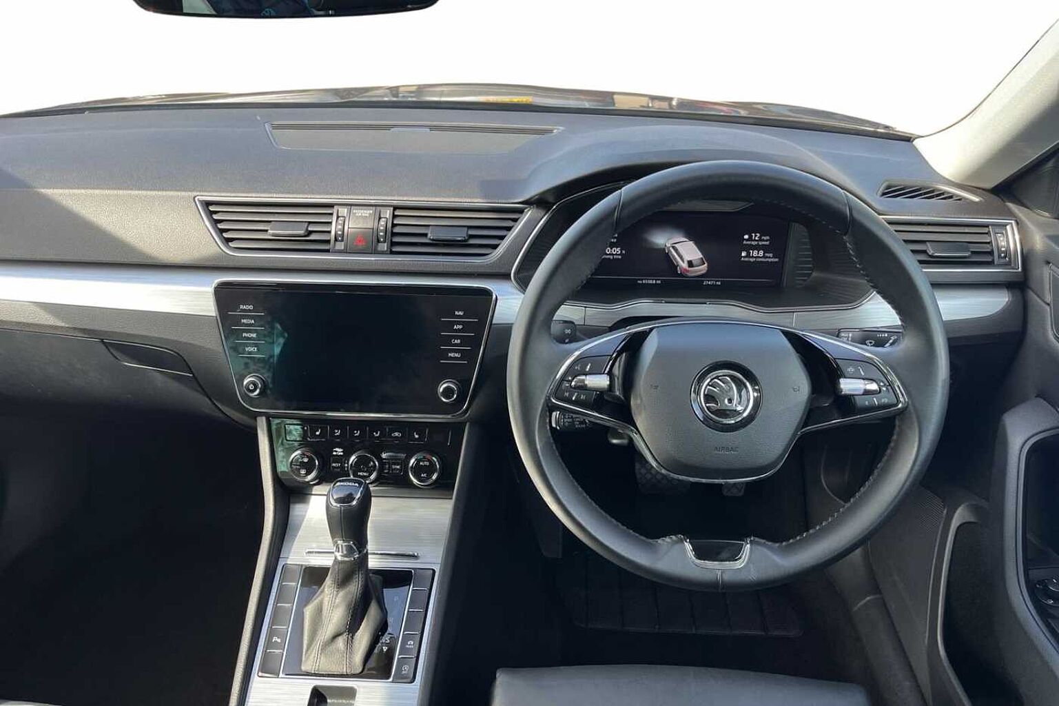 SKODA SUPERB Estate SE Technology