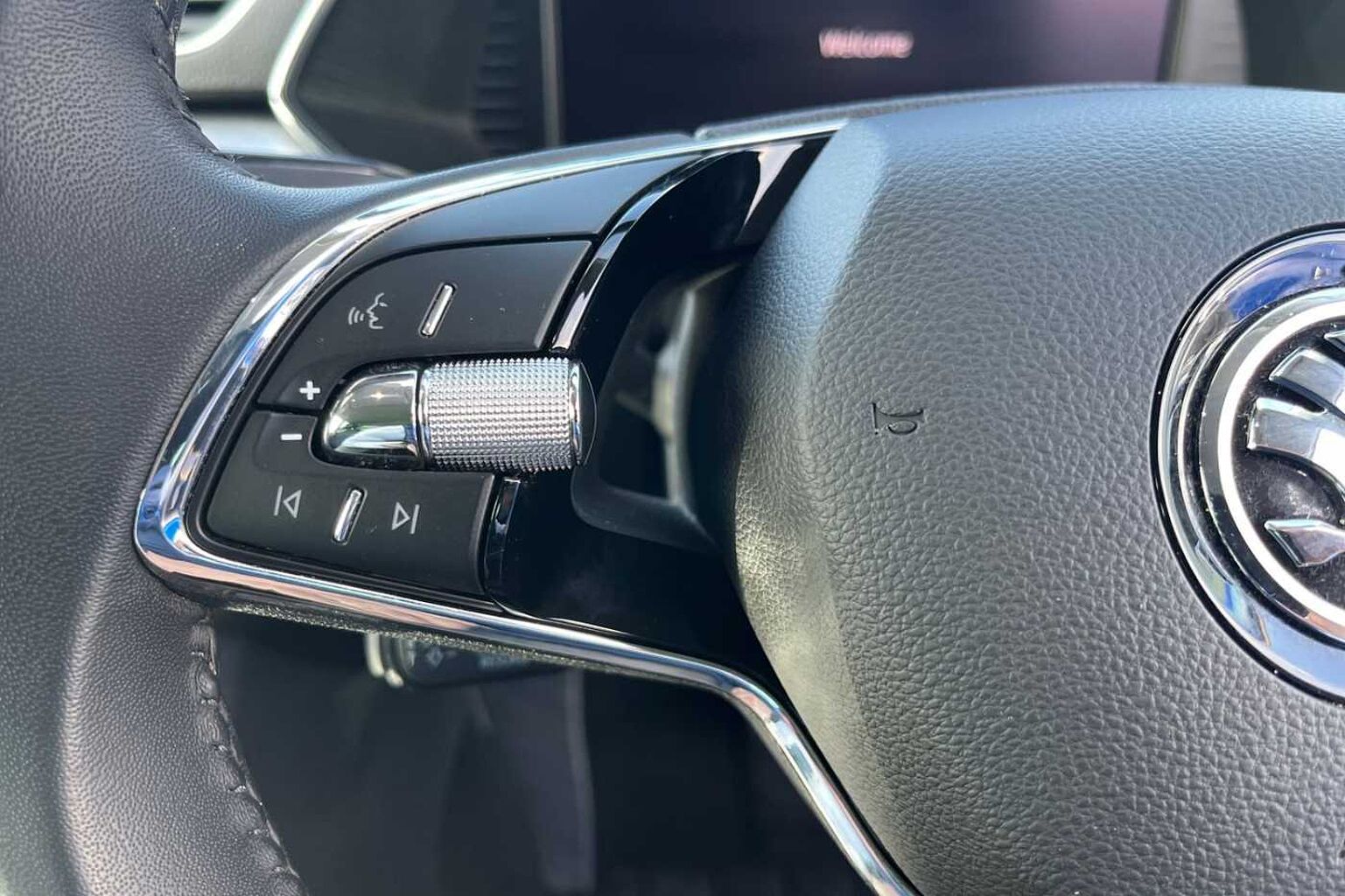 SKODA SUPERB Estate SE Technology