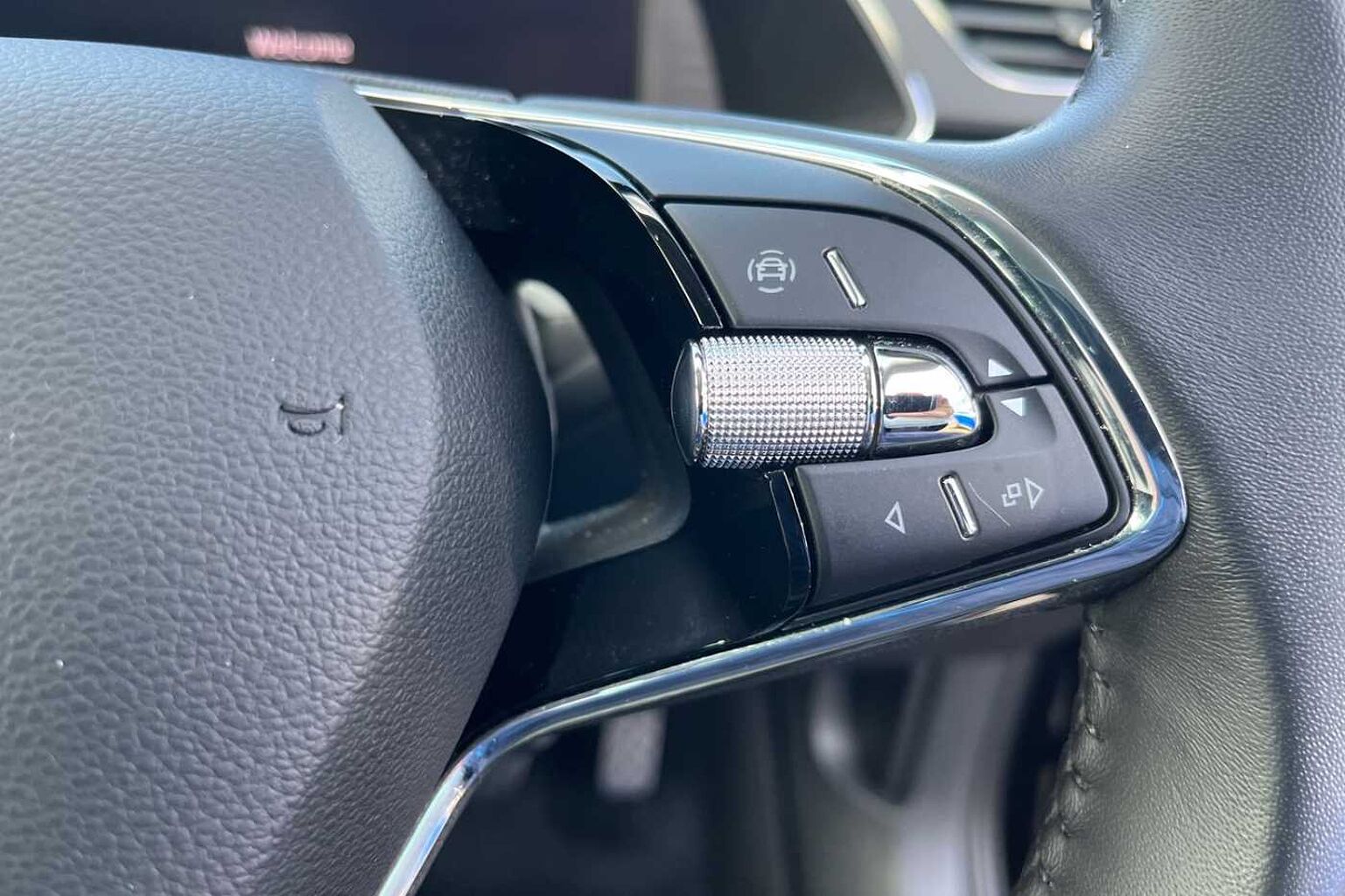 SKODA SUPERB Estate SE Technology