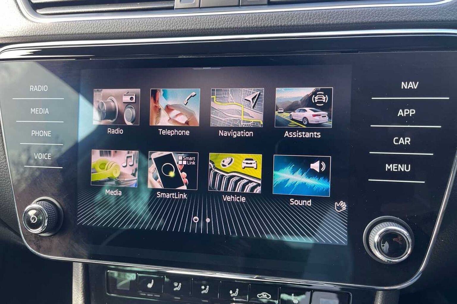 SKODA SUPERB Estate SE Technology