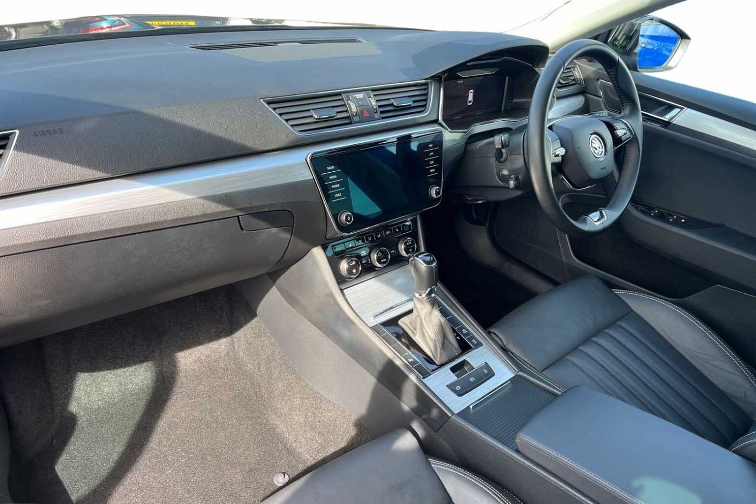 SKODA SUPERB Estate SE Technology