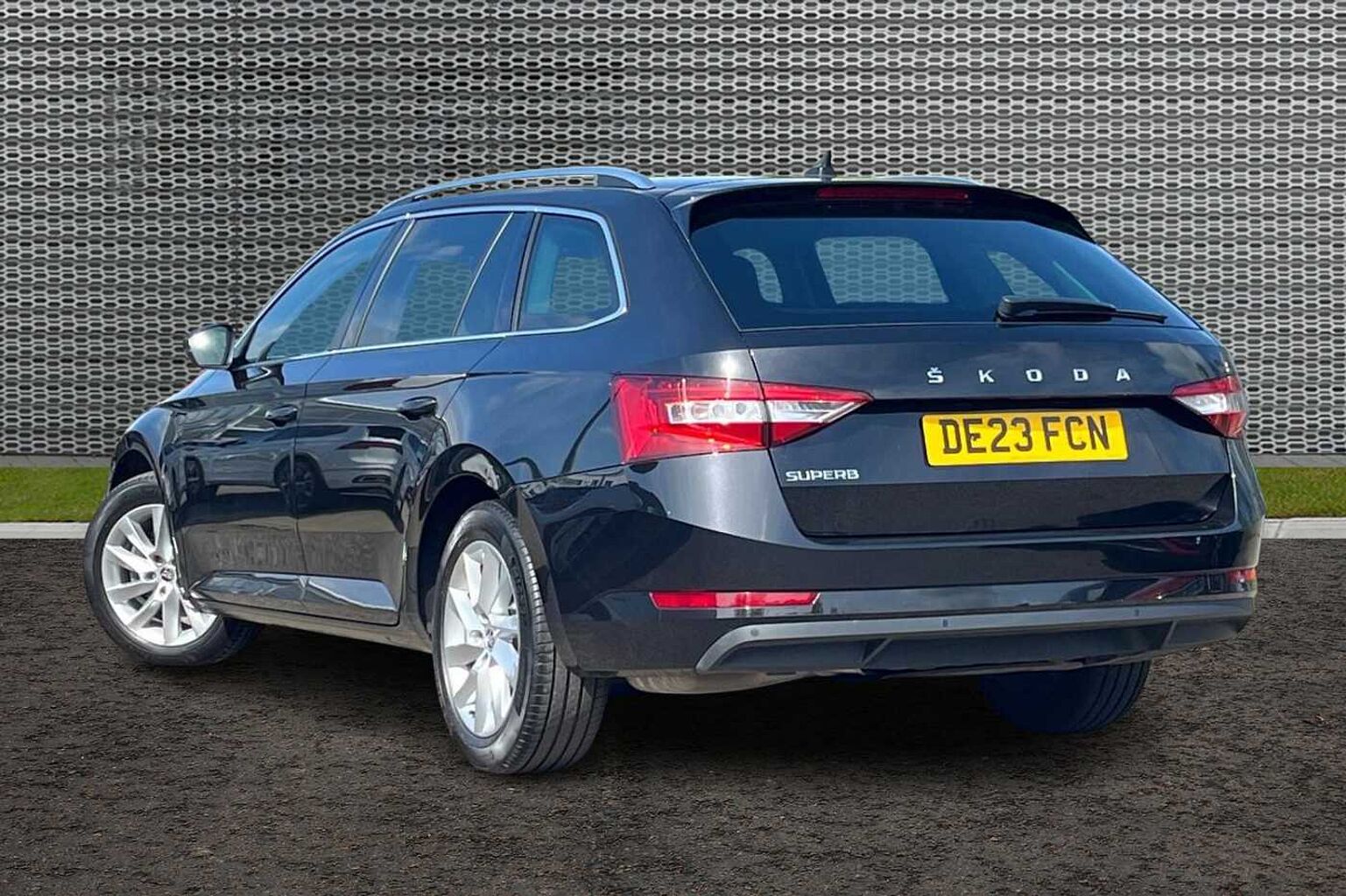 SKODA SUPERB Estate SE Technology