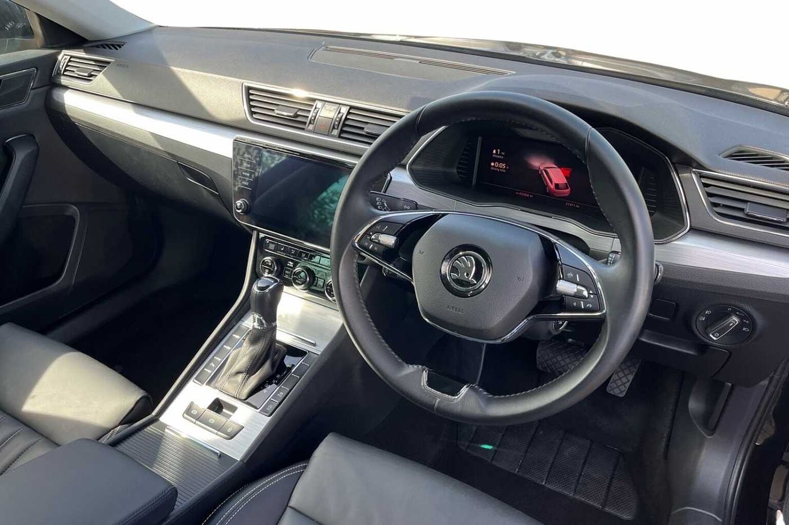 SKODA SUPERB Estate SE Technology