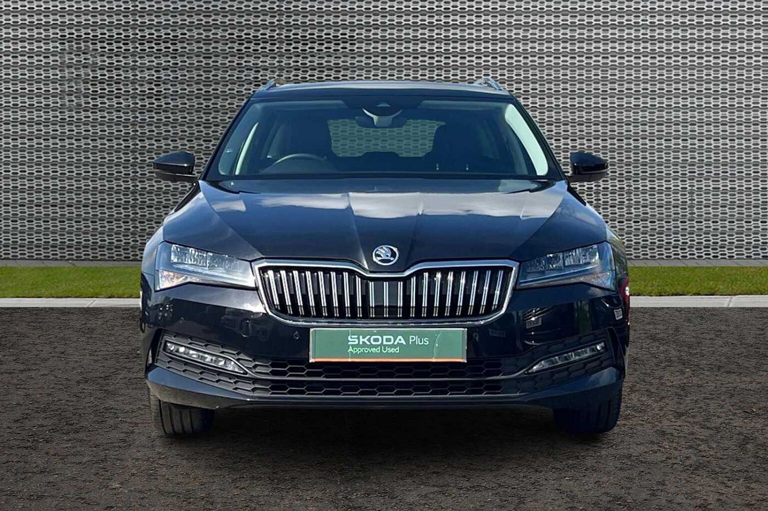 SKODA SUPERB Estate SE Technology
