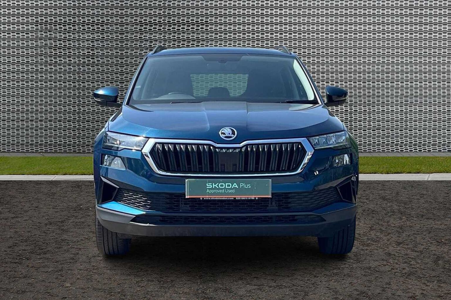 SKODA KAROQ Estate SE Drive