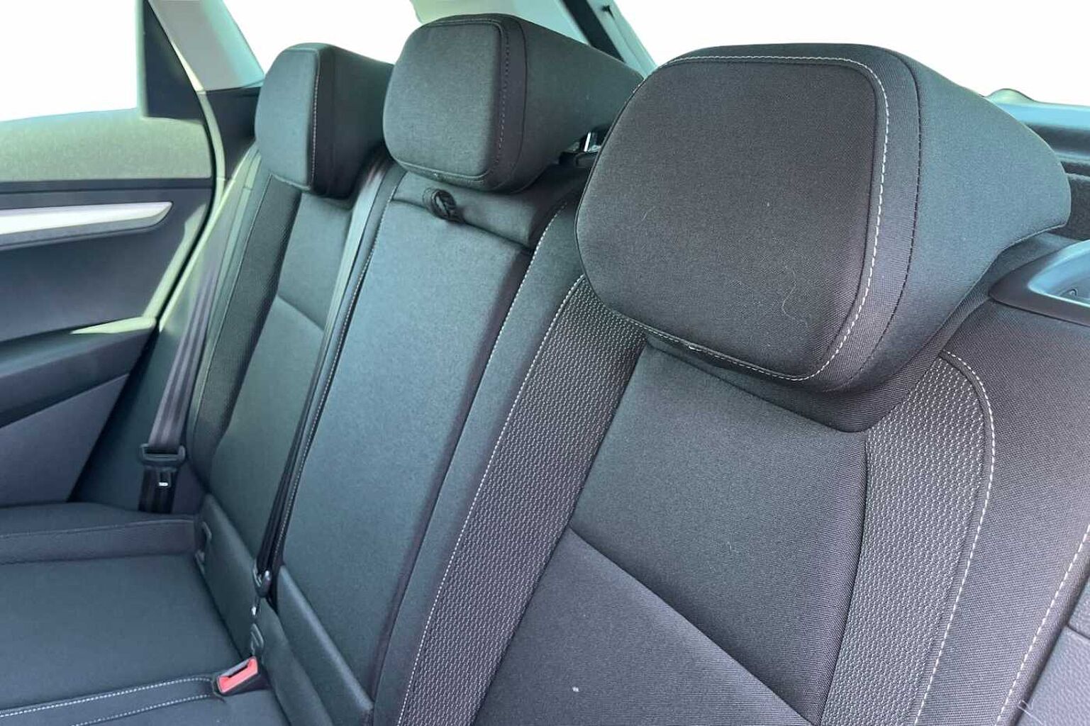 SKODA KAROQ Estate SE Drive