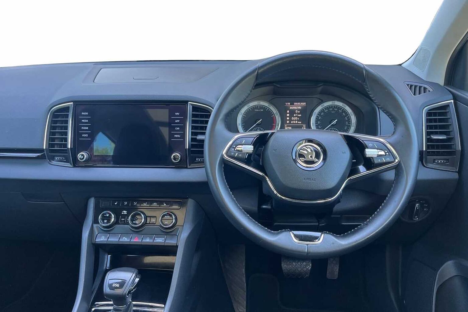 SKODA KAROQ Estate SE L