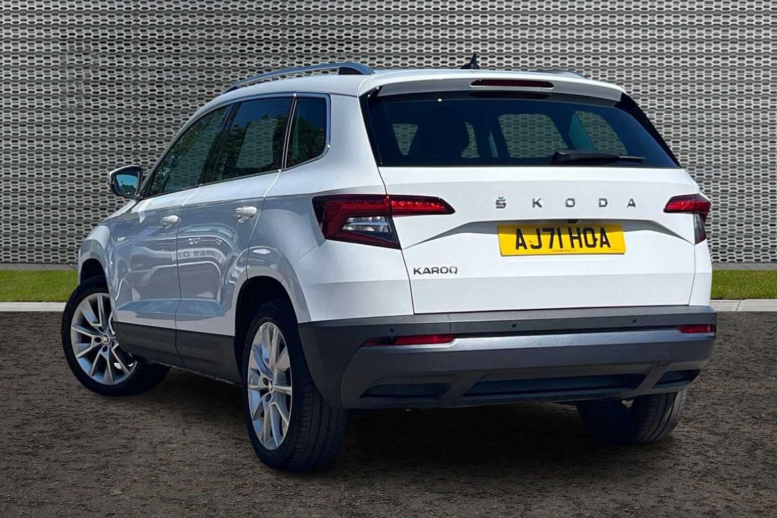 SKODA KAROQ Estate SE L