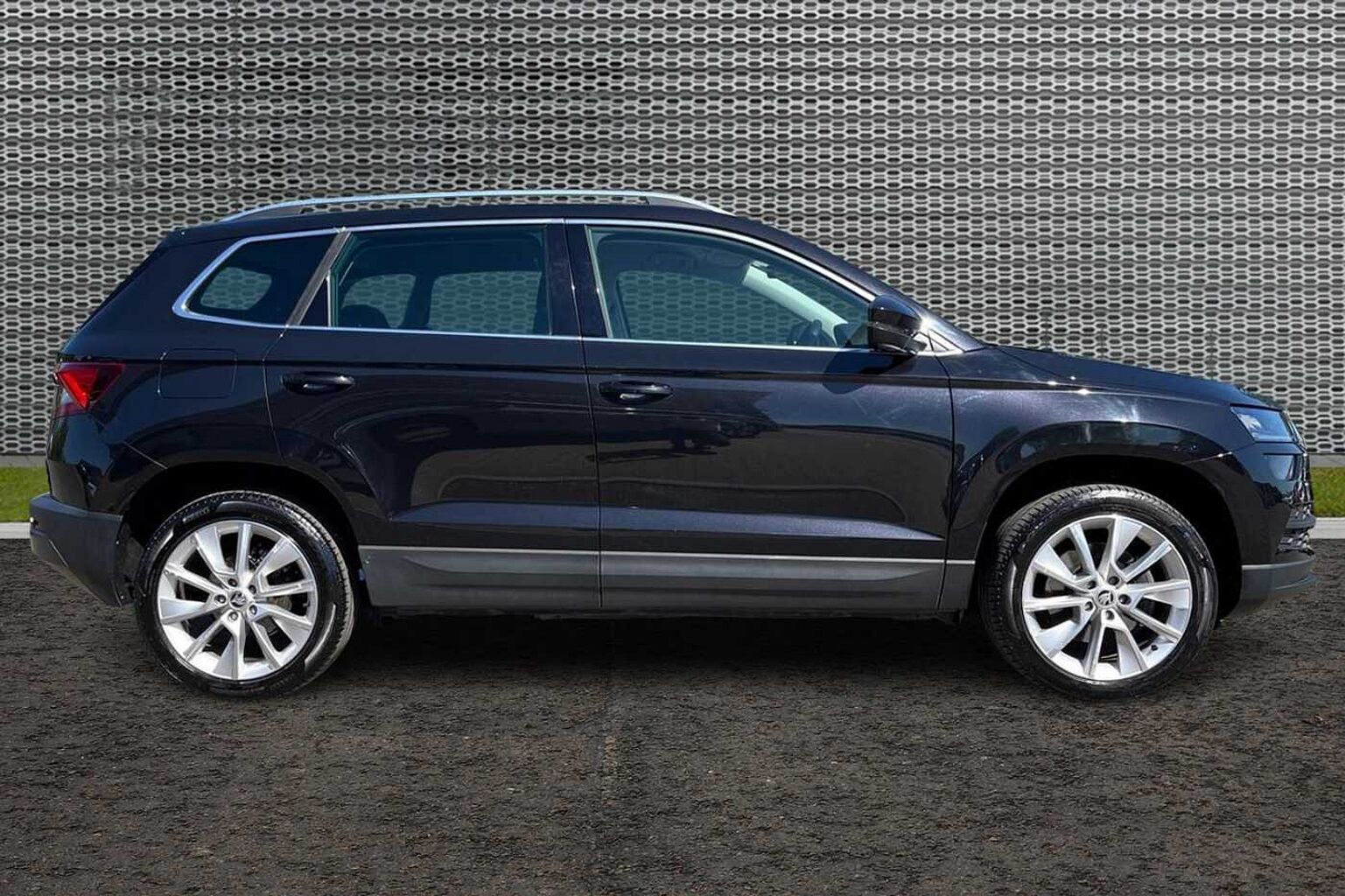 SKODA KAROQ Estate SE L