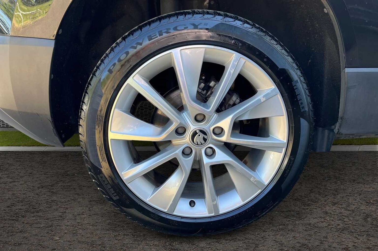 SKODA KAROQ Estate SE L