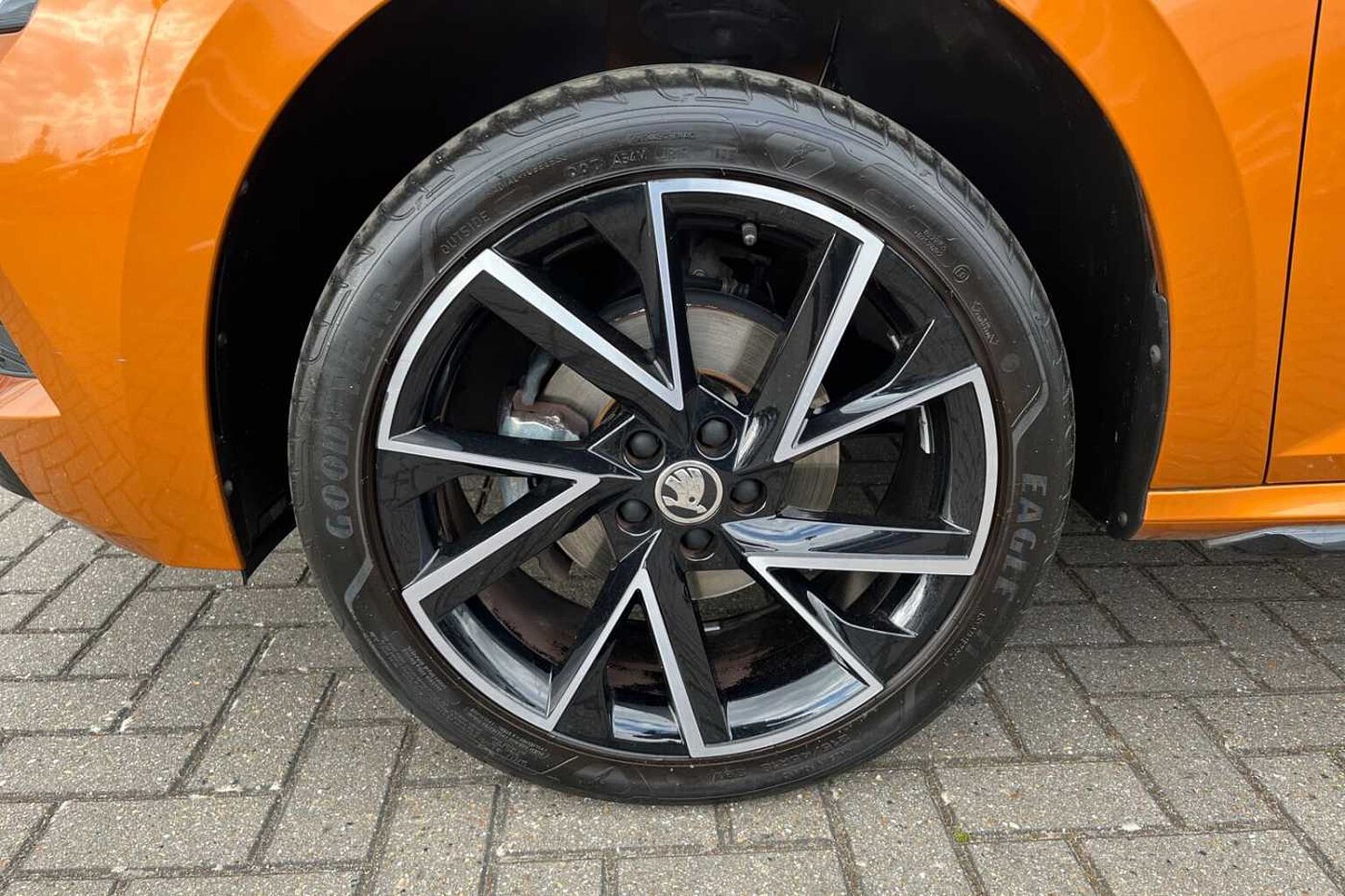 SKODA Kamiq 1.5 TSI ACT Monte Carlo SUV 5dr Petrol DSG Euro 6 (s/s) (150 ps)