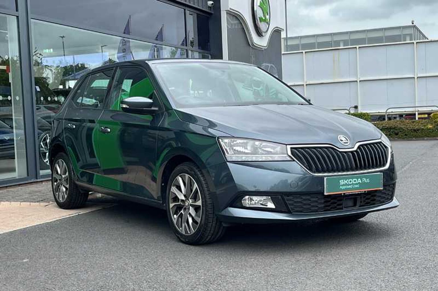 SKODA Fabia 1.0 MPI (60ps) SE Drive 5-Dr Hatchback