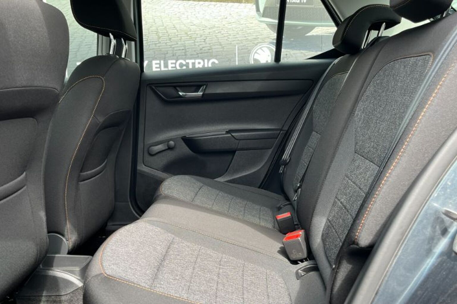 SKODA Fabia 1.0 MPI (60ps) SE Drive 5-Dr Hatchback
