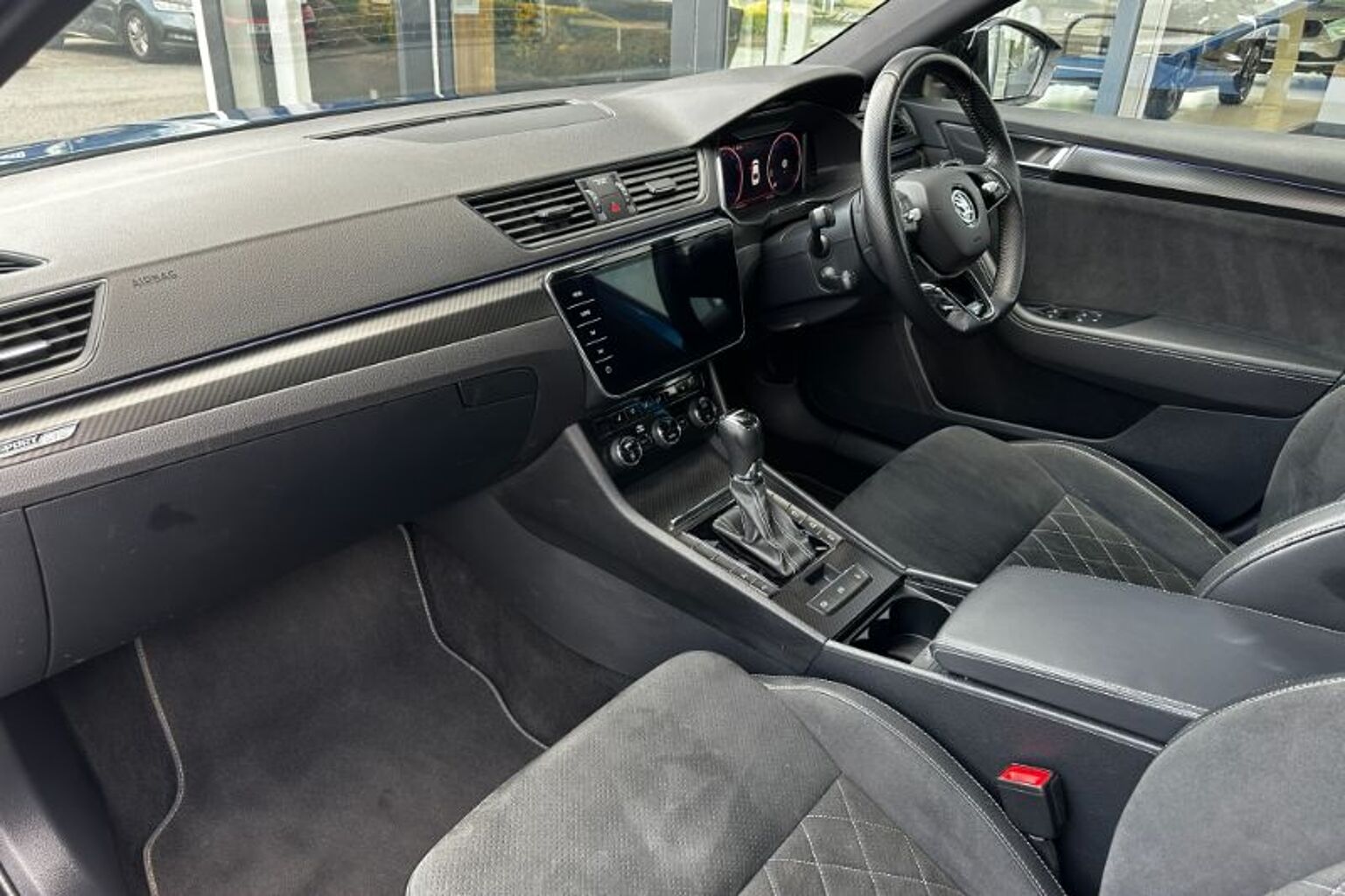 SKODA Superb 2.0 TSI (190ps) SportLine Plus DSG Hatch