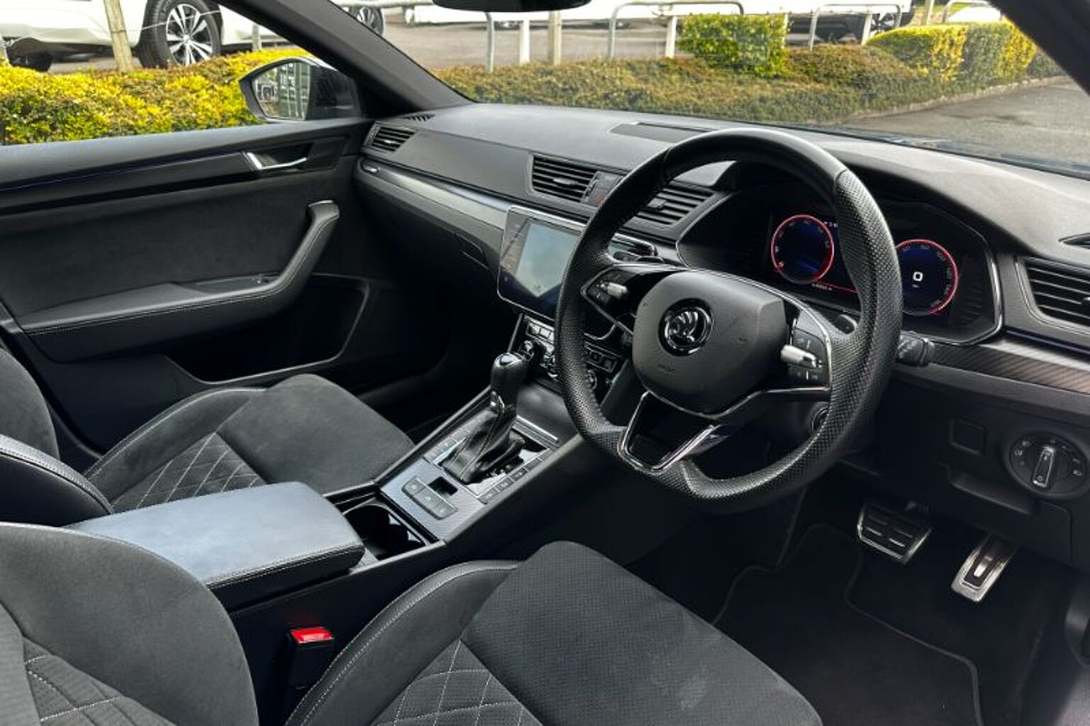 SKODA Superb 2.0 TSI (190ps) SportLine Plus DSG Hatch