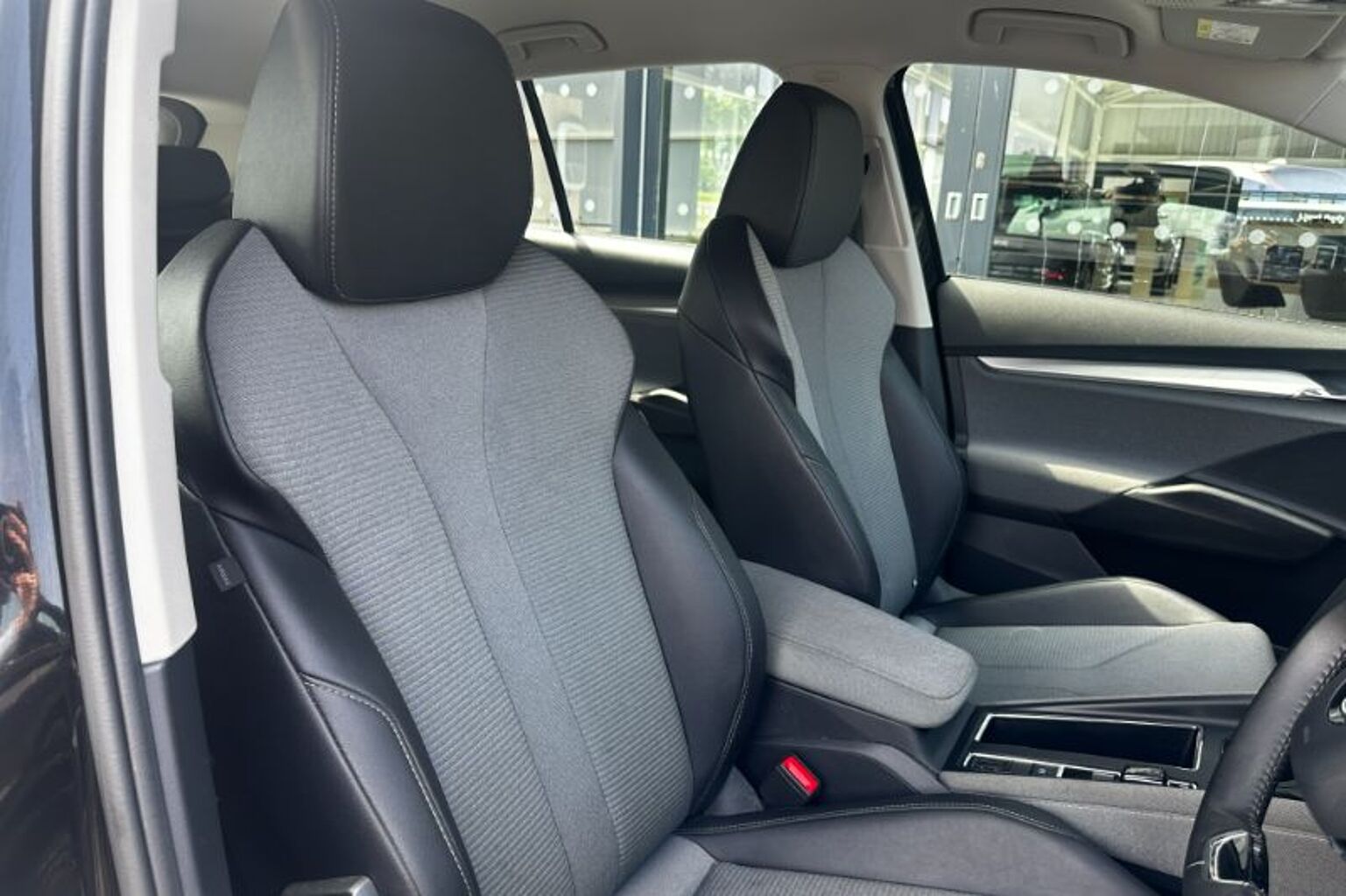 SKODA Enyaq iV E (179ps) 60 62 Kwh