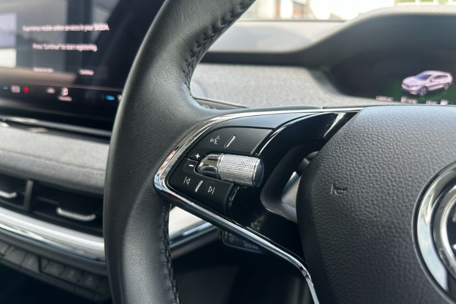 SKODA Enyaq iV E (179ps) 60 62 Kwh