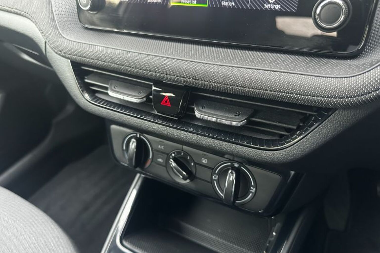 SKODA Fabia 1.0 TSI 116 Colour Edition 5dr